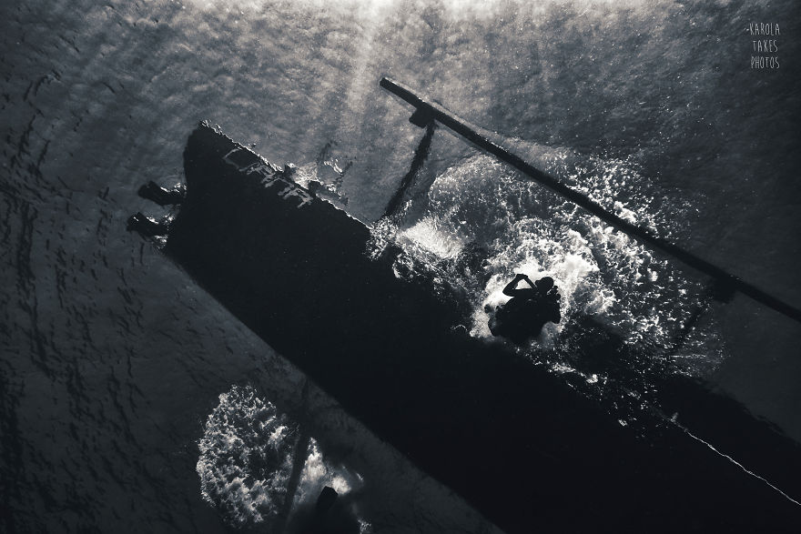 I Went For Holidays To Indonesia, Never Left And Became An Underwater Photographer. My Black And White Uw Photos.