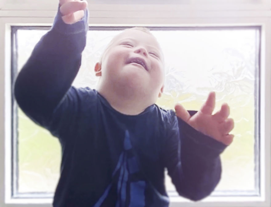 Models With Disabilities And Visbible Differences Take Part In Unique Photoshoots At Home. Project Isolation. Models With Disabilities And Visbible Differences Take Part In Unique Photoshoots At Home. Project Isolation.