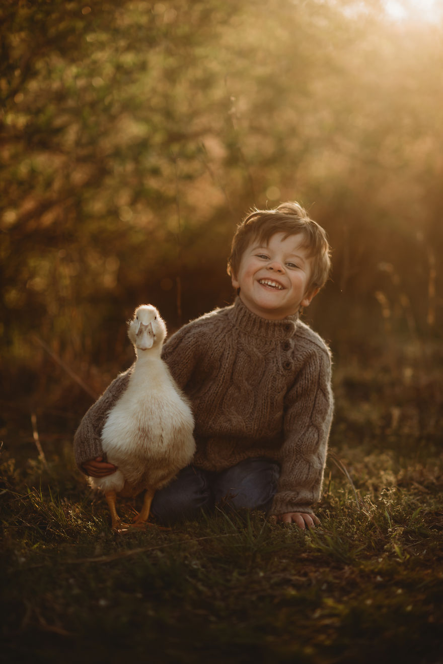 I Capture Children With Animals And Create Magical Moments.