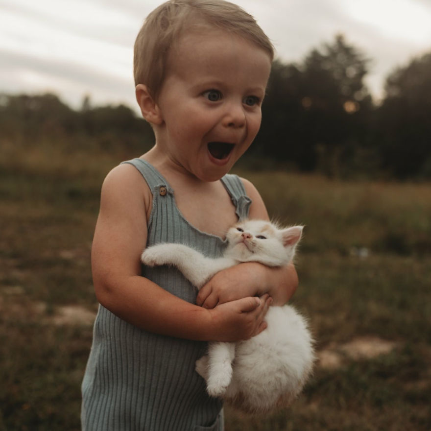 I Capture Children With Animals And Create Magical Moments.