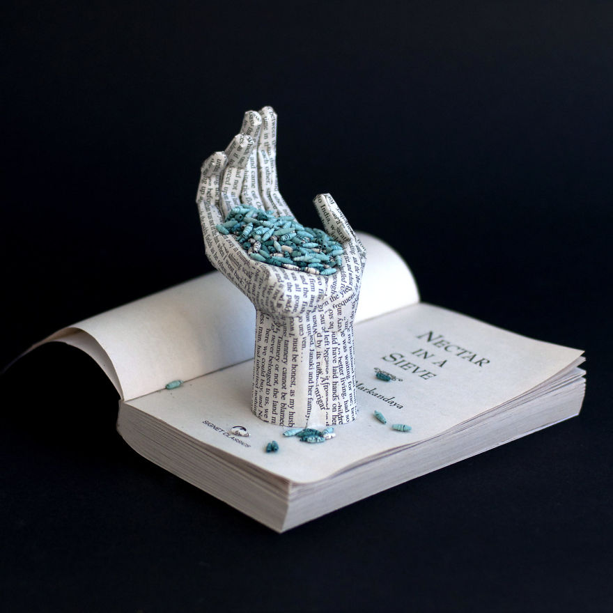 Artist Makes Amazing Sculptures Using Only Paper