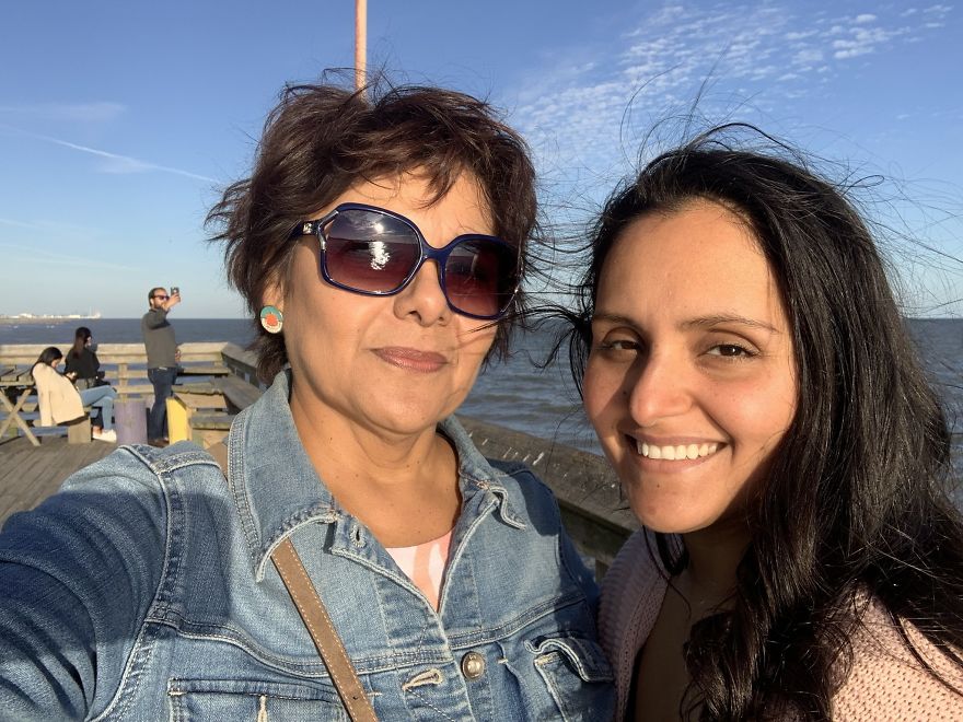 Ten Years Ago I Sent A Text To The Wrong Number And The Guy Who Replied Is Now My Husband!!