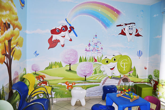 This Italian Painter Turns The Hospital's Walls Into An Enchanted Kingdom To Help Children Deal With Their Fears