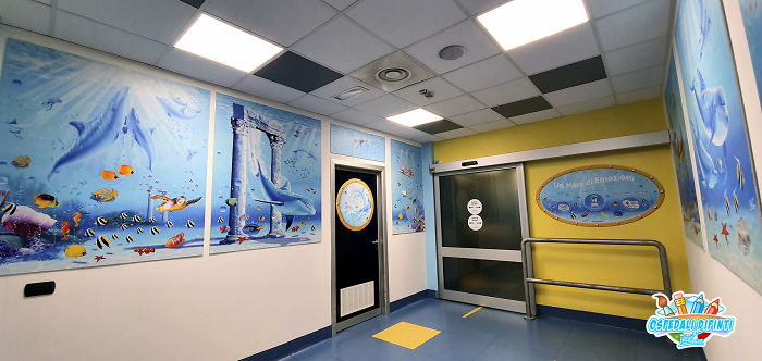 This Italian Painter Turns The Hospital's Walls Into An Enchanted Kingdom To Help Children Deal With Their Fears