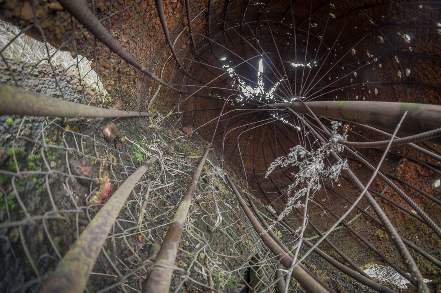 We Captured This Huge, Abandoned Strawberry Twice - In The Springtime And In The Wintertime. The Difference Is Significant! (10 Pictures)