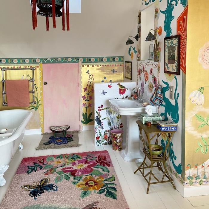 Artist Stuck In Quarantine Unleashes Her Creativity On Her House And Paints All Over The Walls