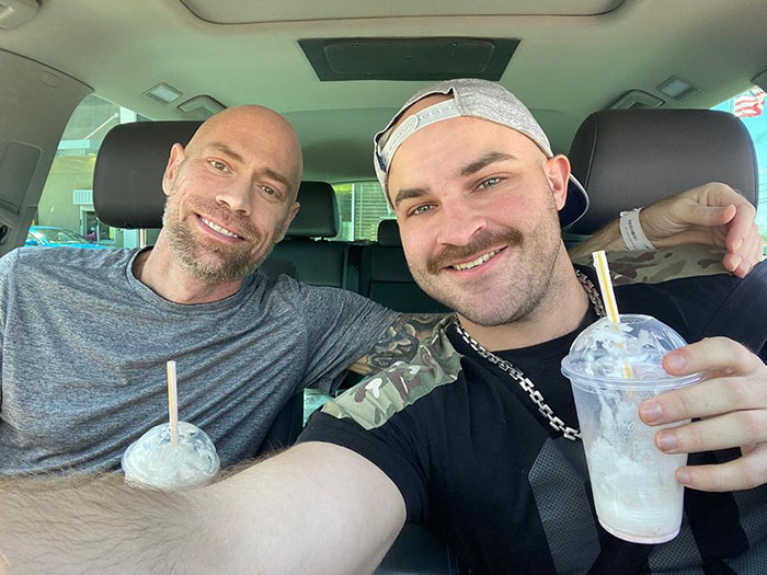 Man Shares An Eye-Opening Pic Showing What Covid-19 Did To Him After 6 Weeks In A Hospital