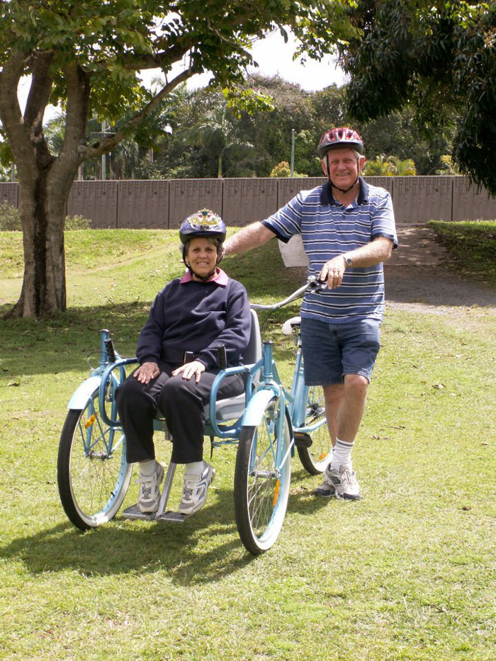 Husband Builds A Special Bike So He Can Continue Cycling With His Wife With Alzheimer’s And It’s Heartwarming Husband Builds A Special Bike So He Can Continue Cycling With His Wife With Alzheimer’s And It’s Heartwarming