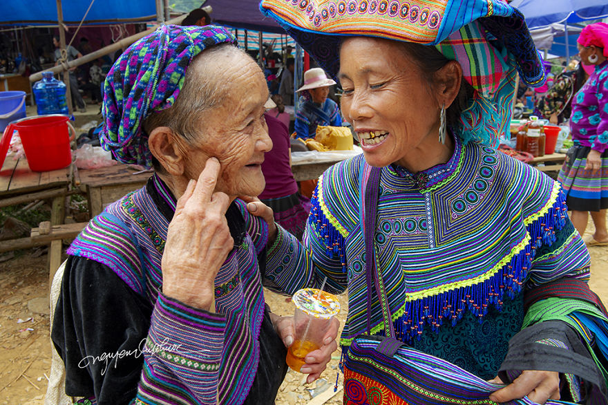 Can Cau Market - Amazing Market In Sapa
