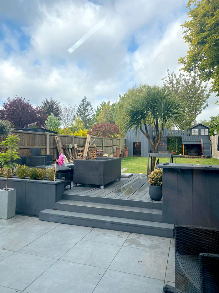 Savvy Dad Builds An Impressive Fortress For His Kids In Back Yard After Seeing How Expensive Tree Houses Are