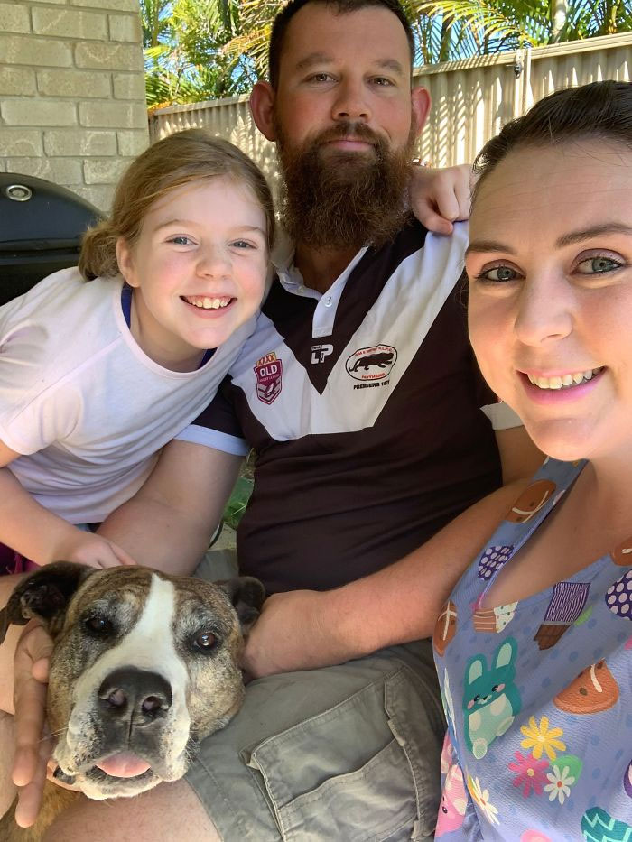 Real Estate Agents Ask This Guy To Send Pics Of His House To Confirm It's Still Upright, Receive These Hilarious Pics