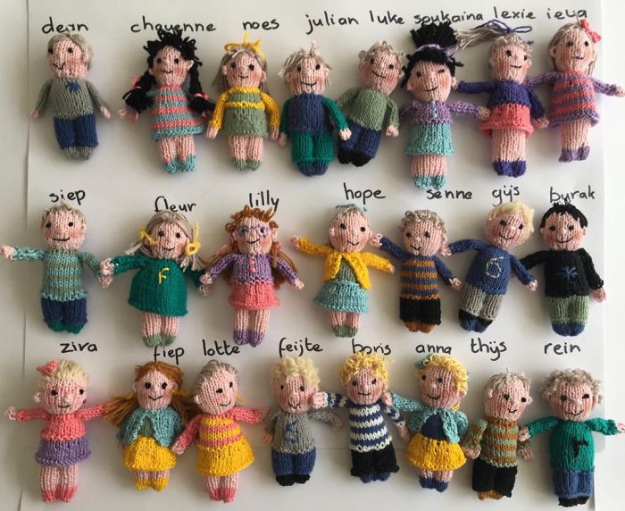 This Teacher Missed Her Students So Much, She Knitted Tiny Dolls Of All 23 Kids In Her Class This Teacher Missed Her Students So Much, She Knitted Tiny Dolls Of All 23 Kids In Her Class