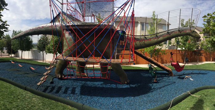 This Dad Should Win An Award For Building An Incredible 14-Meter Dinosaur Jungle Gym For His Kids This Dad Should Win An Award For Building An Incredible 14-Meter Dinosaur Jungle Gym For His Kids