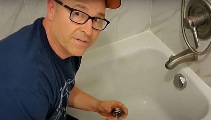 After Growing Up Without A Father, This Man Made A Helpful YouTube Channel For Kids Who Need Dad Advice After Growing Up Without A Father, This Man Made A Helpful YouTube Channel For Kids Who Need Dad Advice