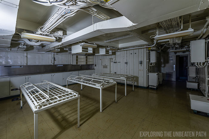 Guy Sneaks Inside Decommissioned Warships, Shows The Cool Stuff That Was Left Behind