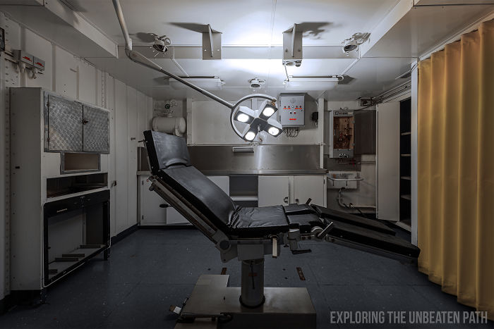 Guy Sneaks Inside Decommissioned Warships, Shows The Cool Stuff That Was Left Behind