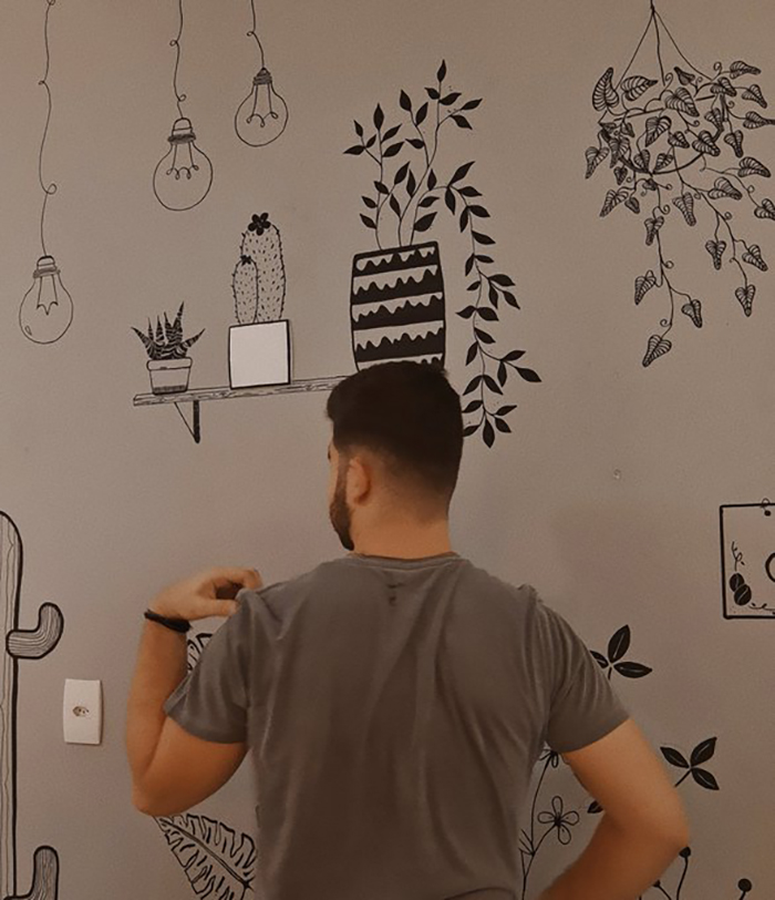 Dad Stops Supporting His Son Because He's Gay, So He Learns How To Draw On Walls To Help Pay The Bills And His Art Goes Viral