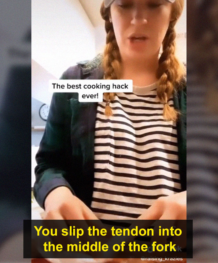 Woman's Hack For Removing The White Bits From Chicken Breasts Is A Game-Changer Woman's Hack For Removing The White Bits From Chicken Breasts Is A Game-Changer