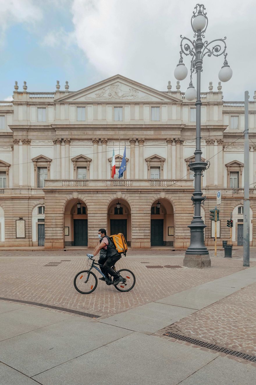 I Photographed The Italian Streets During The Quarantine And This Is What I Saw: Riders Saved Us!