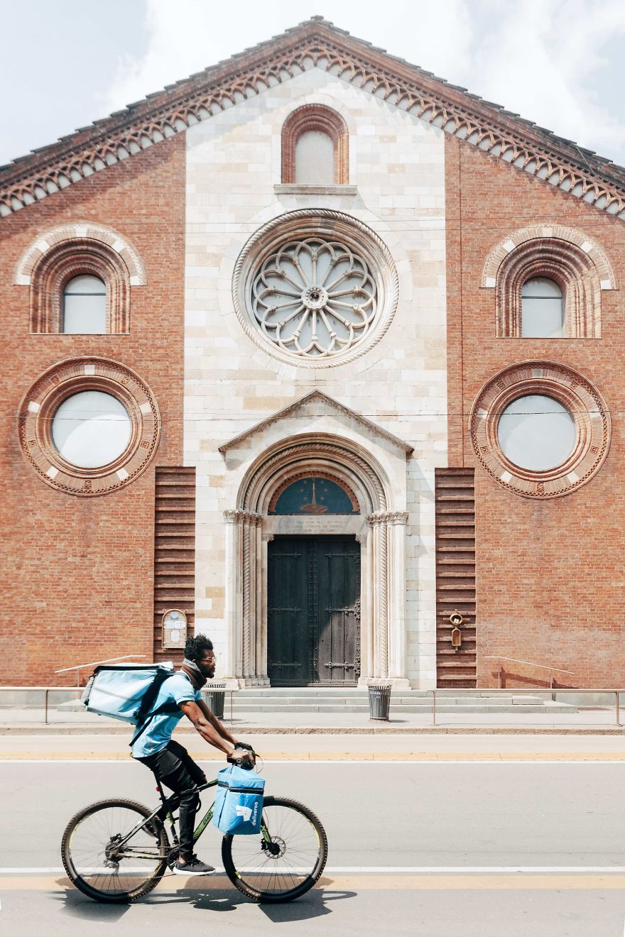 I Photographed The Italian Streets During The Quarantine And This Is What I Saw: Riders Saved Us!