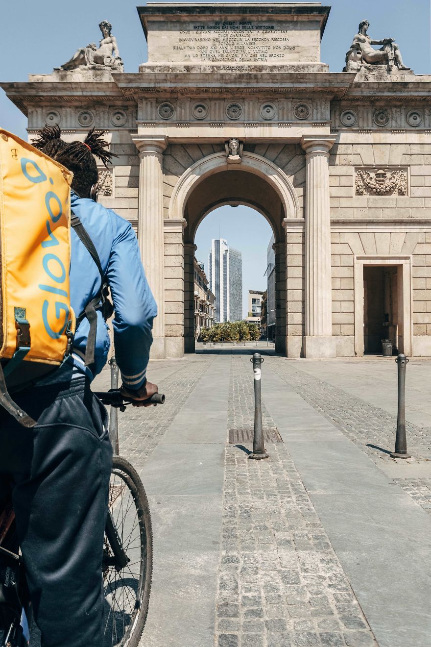 I Photographed The Italian Streets During The Quarantine And This Is What I Saw: Riders Saved Us!