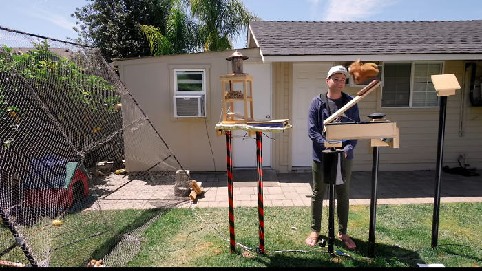 Former NASA Engineer Builds The Perfect Squirrel-Proof Bird Feeder And Watches Them Battle For The Treats