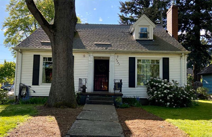 Family Asks Neighbors To Pick Their Next House Color By Creating A Survey, Gets Over 110,000 Votes Family Asks Neighbors To Pick Their Next House Color By Creating A Survey, Gets Over 110,000 Votes