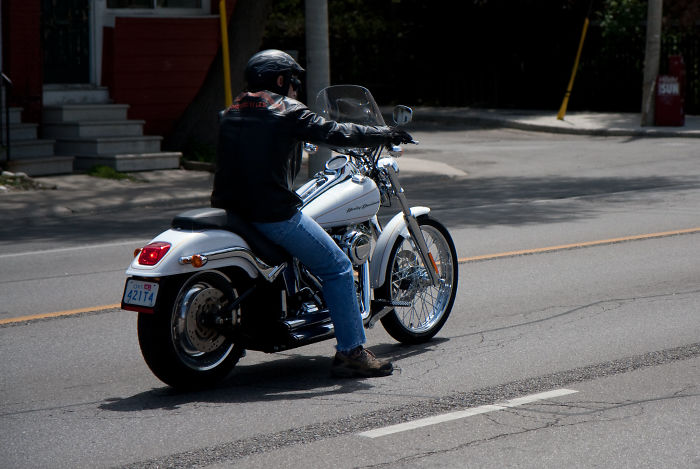 Men Share Their "Toxic Masculinity" Stories After This Guy Shares A Story Of How His Dad Was Told It's Rude To Cry At Funerals