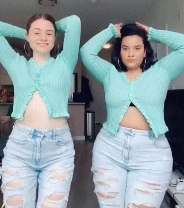 Two-Friends-Same-Clothes