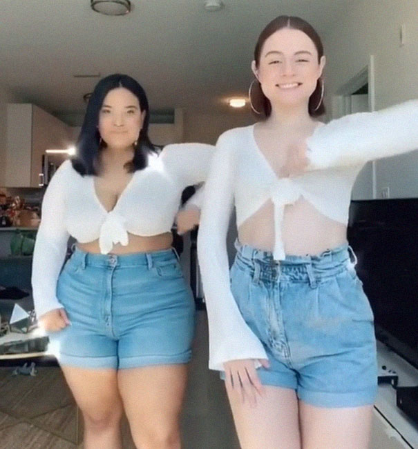 Two-Friends-Same-Clothes