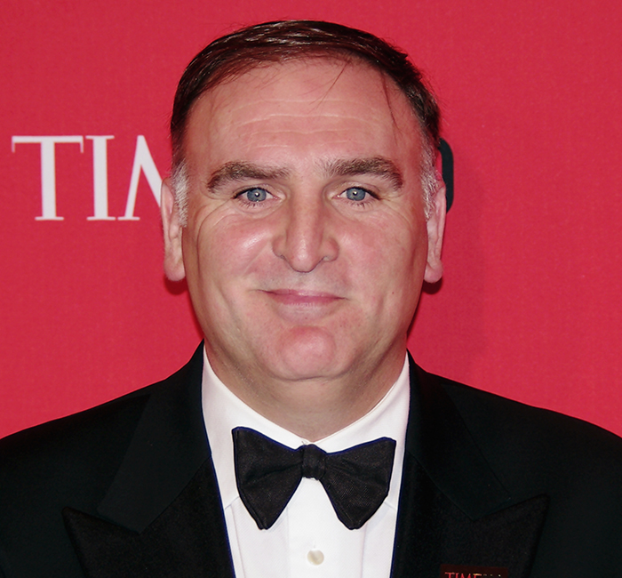 Chef Points Out What’s Wrong With The Food Industry In America By Simply Comparing 2 Pics Chef Points Out What’s Wrong With The Food Industry In America By Simply Comparing 2 Pics