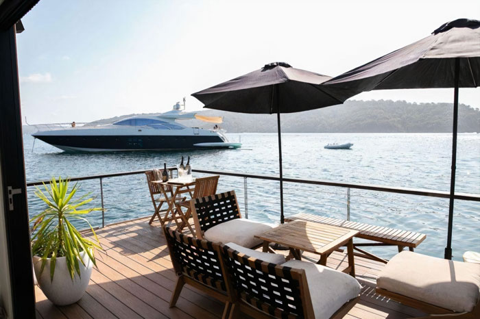 This 100% Solar-Powered Floating Villa Offers A Luxurious Escape For Couples This 100% Solar-Powered Floating Villa Offers A Luxurious Escape For Couples