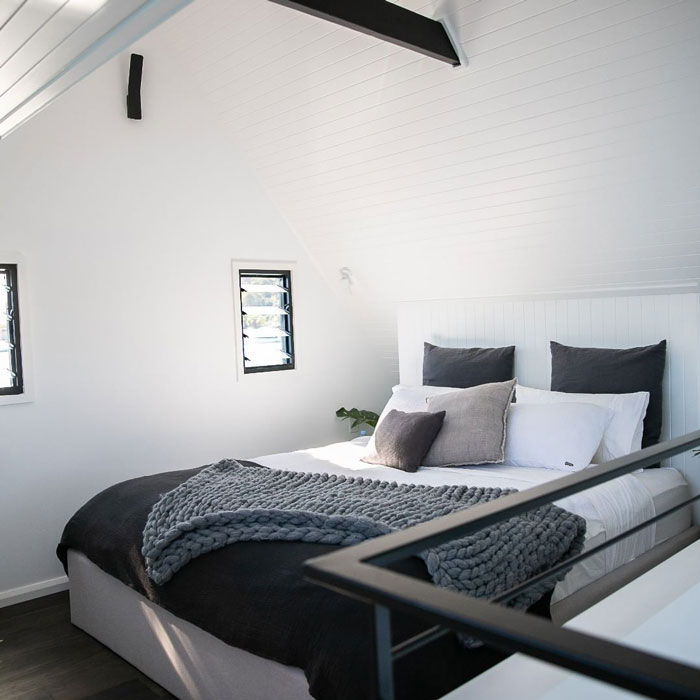 This 100% Solar-Powered Floating Villa Offers A Luxurious Escape For Couples This 100% Solar-Powered Floating Villa Offers A Luxurious Escape For Couples