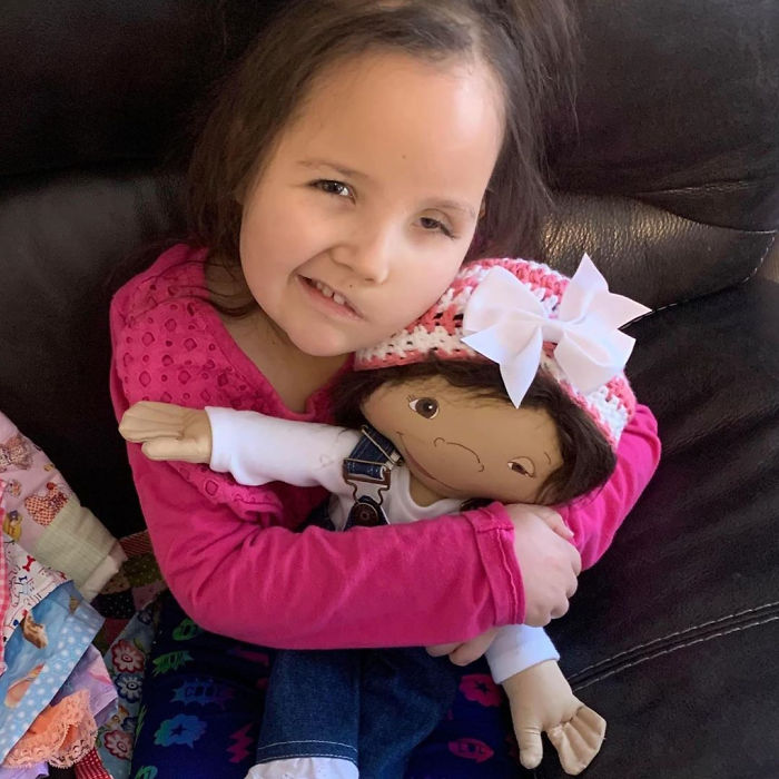 This Woman Is Creating Look-Alike Dolls For Kids With Disabilities And It&rsquo;s Touching Everyone&rsquo;s Hearts