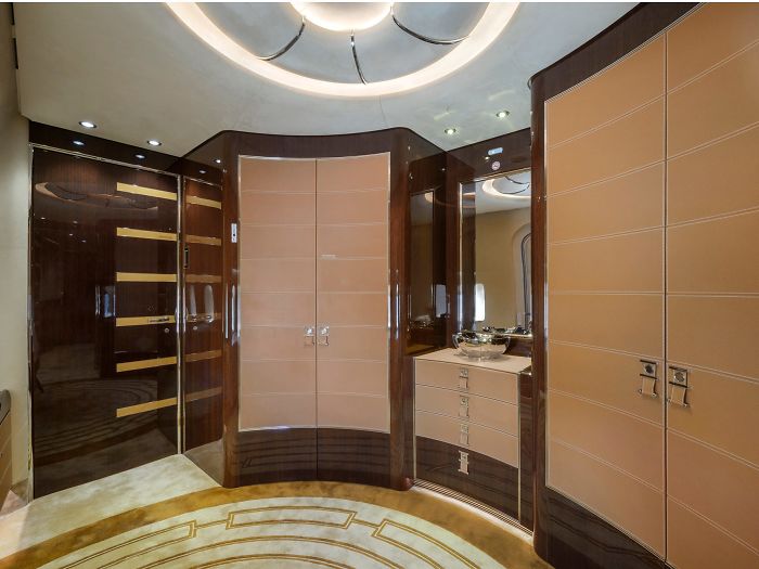 Check Out The Inside Of The World's Largest Private Jet That Looks Like A Flying Mansion (25 Pics) Check Out The Inside Of The World's Largest Private Jet That Looks Like A Flying Mansion (25 Pics)