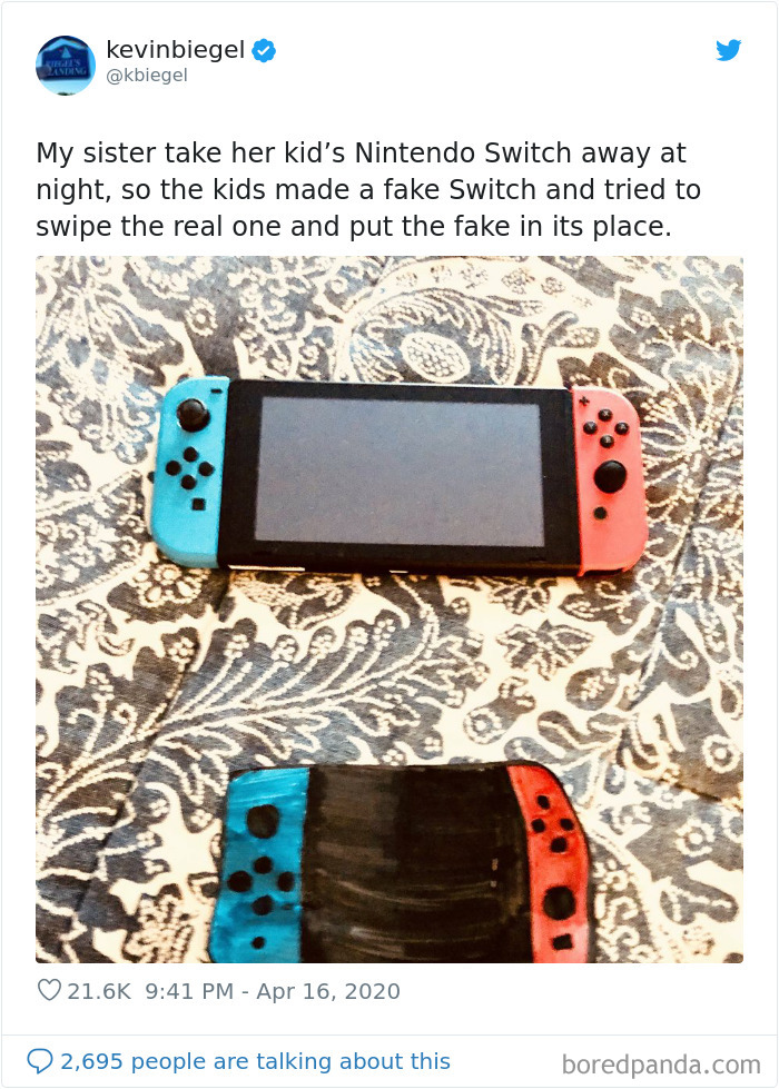 They’re Identical, How Did Their Mom Notice?