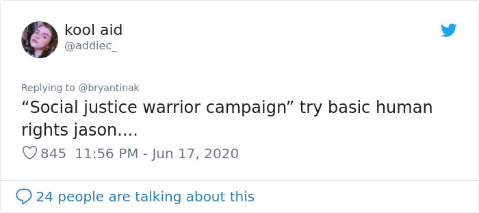 Customer Gets So Upset Over Waiter Wearing A 'Don't Be Racist' T-Shirt That He Leaves A Negative Review, And Now Everyone Is Trolling Him Customer Gets So Upset Over Waiter Wearing A 'Don't Be Racist' T-Shirt That He Leaves A Negative Review, And Now Everyone Is Trolling Him