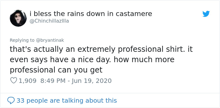 Customer Gets So Upset Over Waiter Wearing A 'Don't Be Racist' T-Shirt That He Leaves A Negative Review, And Now Everyone Is Trolling Him Customer Gets So Upset Over Waiter Wearing A 'Don't Be Racist' T-Shirt That He Leaves A Negative Review, And Now Everyone Is Trolling Him