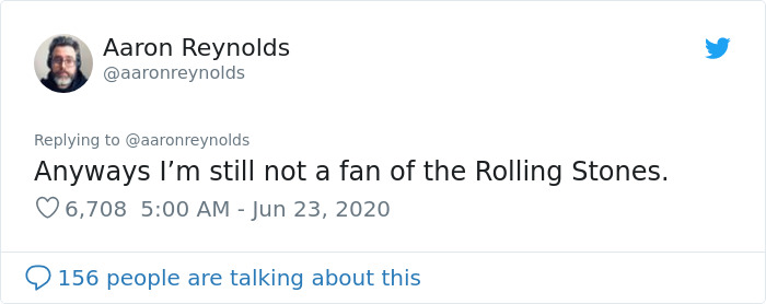 Guy With Poor Eyesight Thinks His Cat Is Climbing Into A Hammock, Realizes It's An Unwelcome Guest Too Late