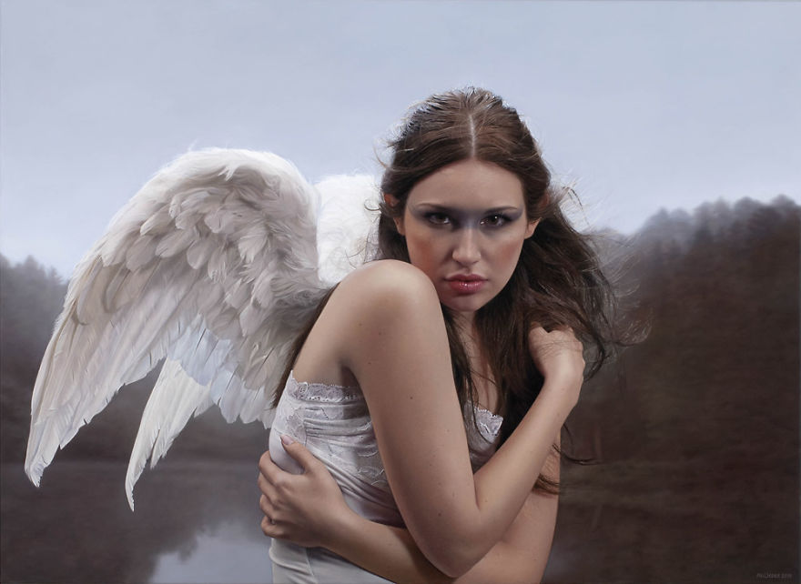 33 Hyper-Realistic Women In Magazine Poses With Their Flaws And Imperfections That Look Like Photographs