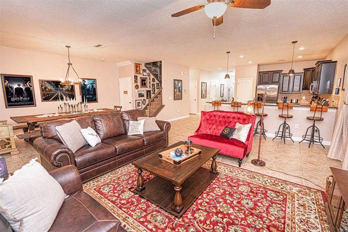 You Can Stay In A Massive Harry Potter Themed House Just 30 Minutes Away From The Wizarding World Of Harry Potter You Can Stay In A Massive Harry Potter Themed House Just 30 Minutes Away From The Wizarding World Of Harry Potter