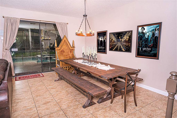 You Can Stay In A Massive Harry Potter Themed House Just 30 Minutes Away From The Wizarding World Of Harry Potter You Can Stay In A Massive Harry Potter Themed House Just 30 Minutes Away From The Wizarding World Of Harry Potter