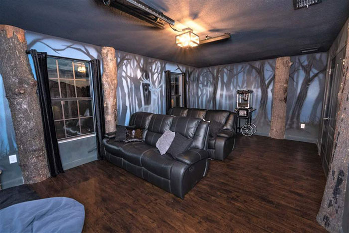 You Can Stay In A Massive Harry Potter Themed House Just 30 Minutes Away From The Wizarding World Of Harry Potter You Can Stay In A Massive Harry Potter Themed House Just 30 Minutes Away From The Wizarding World Of Harry Potter