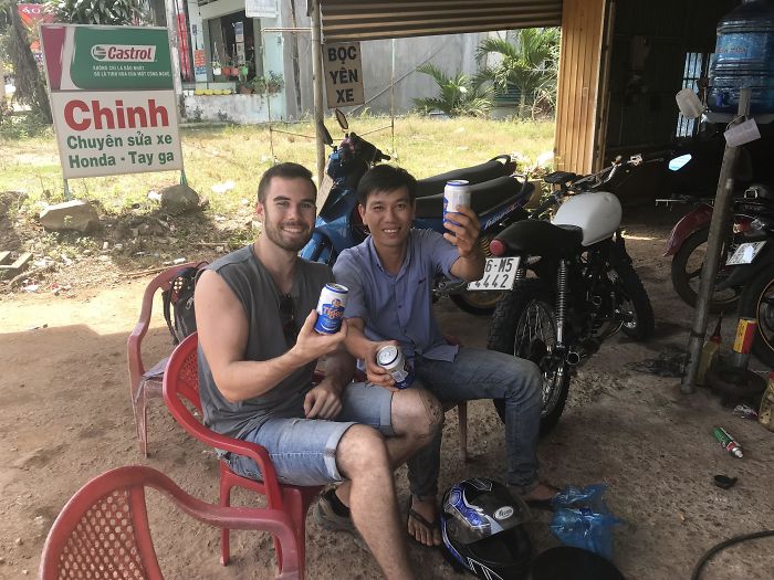 My Brother's Bike Broke Down And This Man Pushed It 5 Km (With His Scooter), Told The Mechanic We Needed Help And Then Bought Us Beer While The Mechanic Fixed It