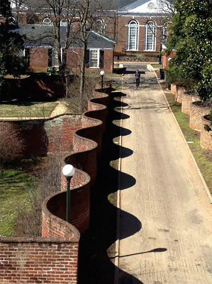 15 Pics Of Wavy Crinkle Crankle Garden Walls That Take Fewer Bricks To Build Than Straight Ones 15 Pics Of Wavy Crinkle Crankle Garden Walls That Take Fewer Bricks To Build Than Straight Ones