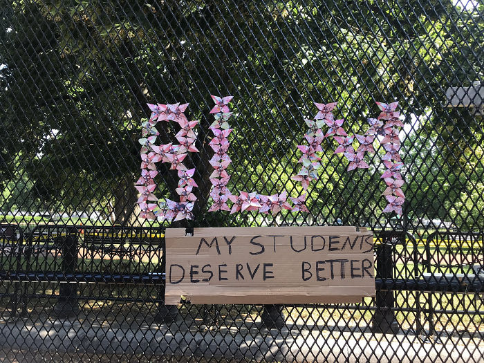 Protesters Turn White House Fence Into A 1.7-Mile Monument To Racial Justice Protesters Turn White House Fence Into A 1.7-Mile Monument To Racial Justice