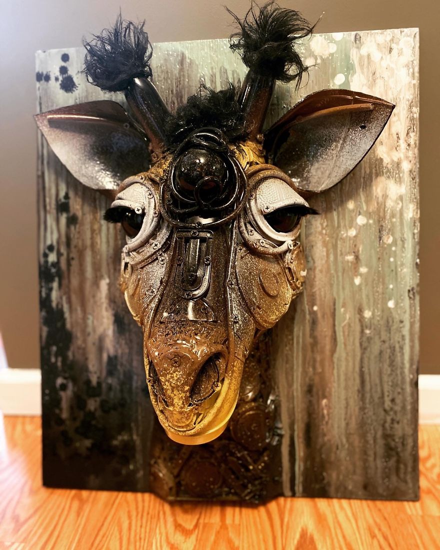 &ldquo;Ferdie&rdquo; The Trash Giraffe