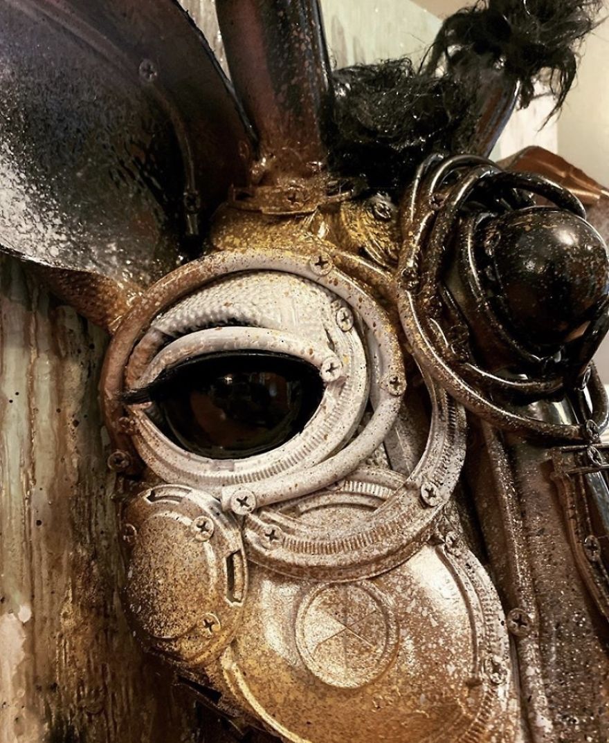 &ldquo;Ferdie&rdquo; The Trash Giraffe