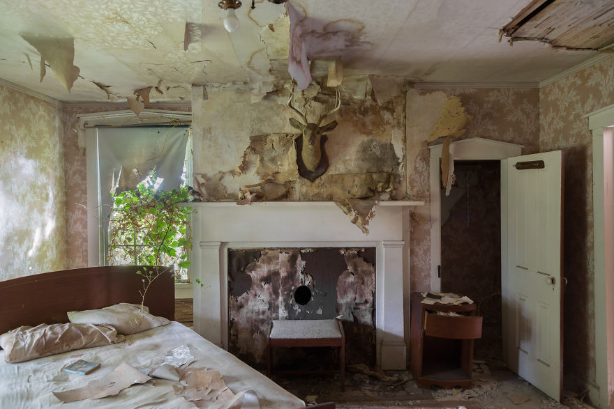 This Confederate Colonel’s House Was Left Behind With All Its Belongings Still Inside (26 Pics) This Confederate Colonel’s House Was Left Behind With All Its Belongings Still Inside (26 Pics)