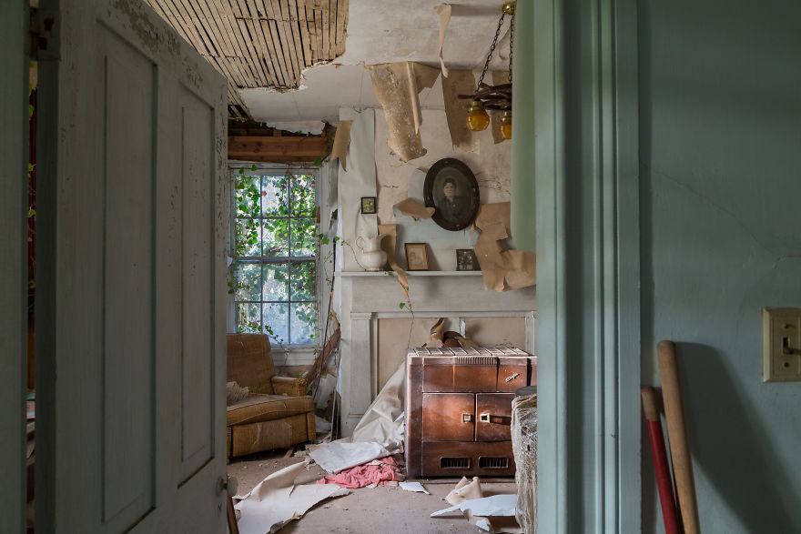 This Confederate Colonel’s House Was Left Behind With All Its Belongings Still Inside (26 Pics) This Confederate Colonel’s House Was Left Behind With All Its Belongings Still Inside (26 Pics)